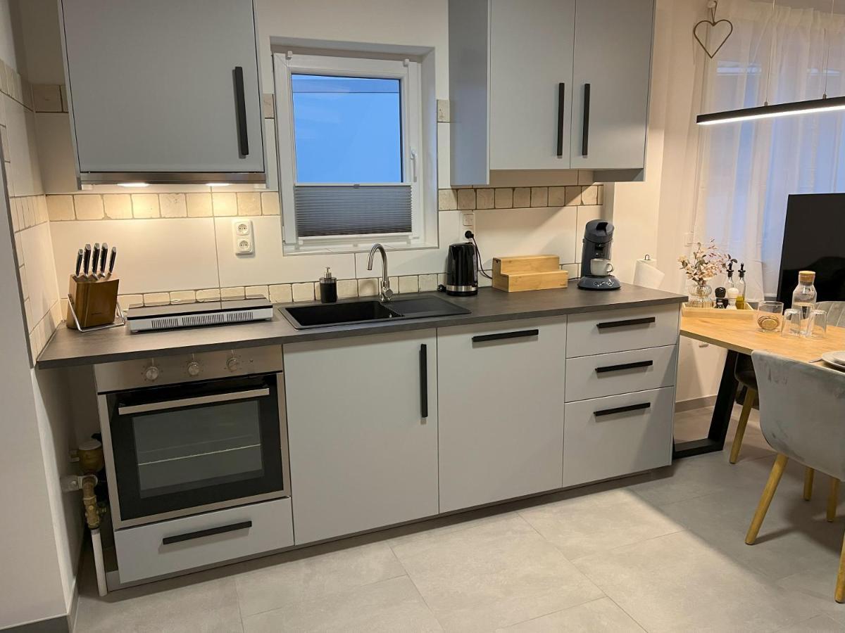 Appartement Phantasialand, Therme, Koeln, Bonn, Arbeitsplatz, Baeckerei Um Ecke Euskirchen