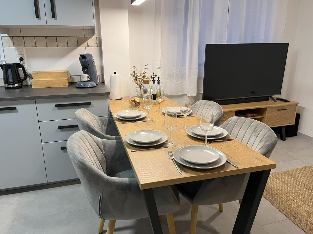 Phantasialand, Therme, Koeln, Bonn, Arbeitsplatz, Baeckerei Um Ecke Appartement Euskirchen
